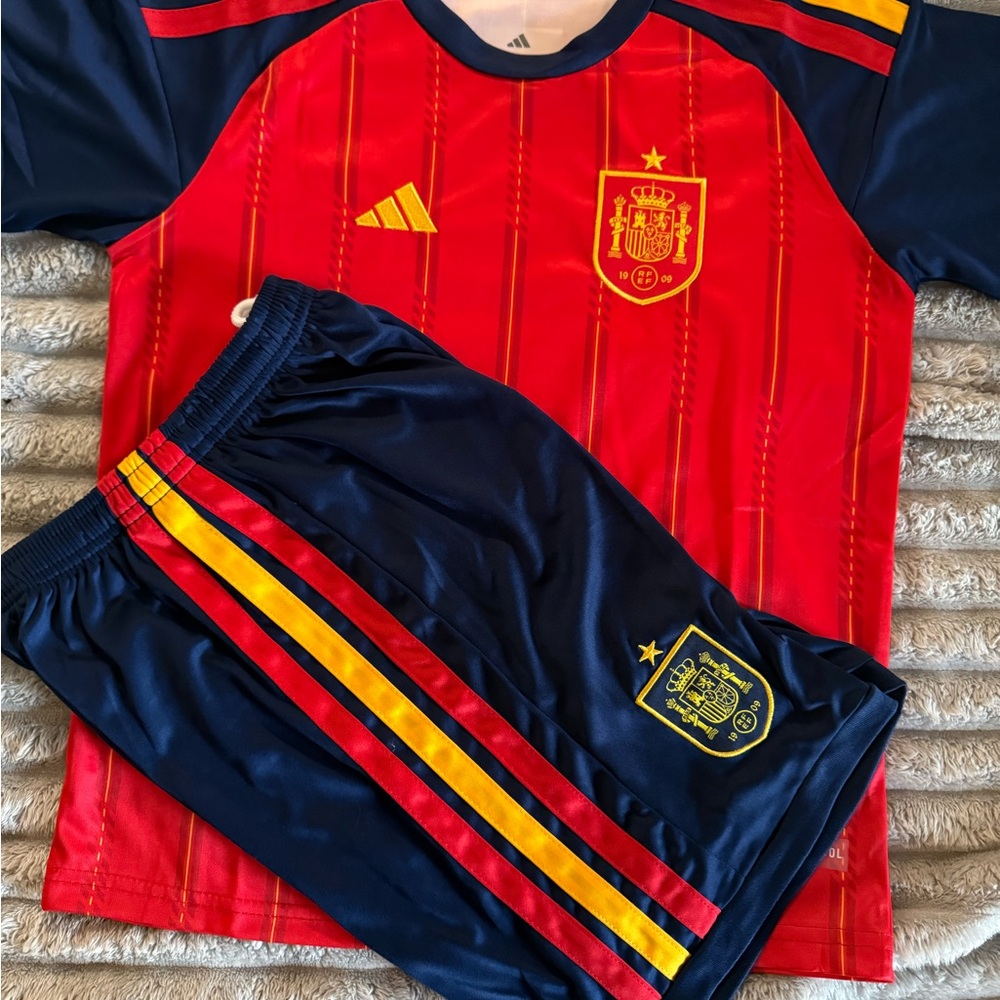 Spain World Cup 2026 Edition Spain Kids Soccer Jersey Set - Red and Blue